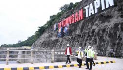 Jokowi ke Warga Kalsel: Ditanya Bendungan Kok Malah Mimpi Presiden