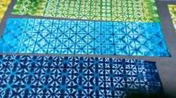 Mahasiswa UNS Latih Warga Desa Jeron Boyolali Buat Kain Shibori<