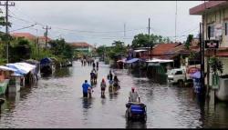 Banjir Kota-Kabupaten Pekalongan Semakin Parah, Akses Jalan Utama Lumpuh Total<