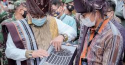 Sandiaga Uno Ingin Pengrajin Kampung Ulos Dairi Berinovasi Tingkatkan Produksi