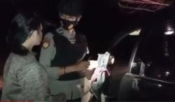 Polisi Gerebek Muda-Mudi Mesum dalam Mobil dan Pesta Miras di Bangka