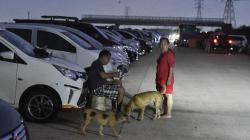 Ratusan Korban Banjir Bekasi Mengungsi di Proyek Jalan Tol Cibitung-Cilincing