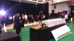 Sandiaga Uno dan Angela Tanoesoedibjo Hadiri Upacara Pelepasan Jenazah I Gede Ardika<