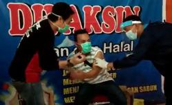 Vaksinasi Covid-19, Sejumlah Nakes di Polman Menangis Histeris Takut Disuntik<