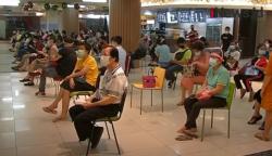 Video Hari Terakhir Vaksinasi Covid-19 di Pasar Tanah Abang, Pedagang Antusias