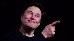 Elon Musk Persilakan Konsumen Beli Mobil Tesla Pakai Bitcoin