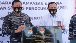KPK Serahkan Aset Rampasan Rp55,8 Miliar ke TNI AL