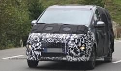 Ditutup Kamuflase, Hyundai H1 Generasi Terbaru Tertangkap Kamera Mata-Mata