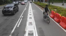 Penampakan Pembangunan Jalur Sepeda Permanen Sepanjang Sudirman - Thamrin