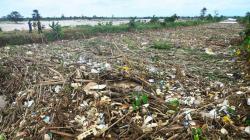 Lautan Sampah di Sungai Piji Kudus Jadi Penyebab Banjir