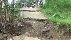 Jalan Antardesa Ambles Akibat Pergerakan Tanah, 1.000-an Warga Cianjur Terisolasi<