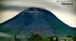 Video Guguran Awan Panas Gunung Merapi Turuni Puncak Terekam CCTV