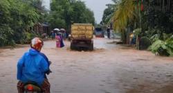 Video Jalur Pati Jepara Terputus akibat Banjir