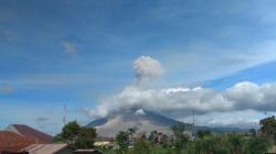 Gunung Sinabung Erupsi, Tinggi Kolom Abu Capai 1,5 Km