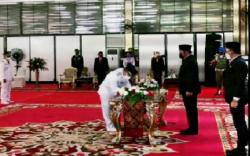 Wabup OKU yang Berstatus Terdakwa Dilantik Secara Terpisah dengan Pasangan