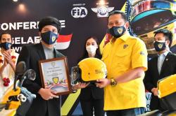 Atta Halilintar Dikukuhkan sebagai Presiden Komunitas Motor Listrik Indonesia 
