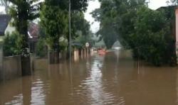 Video Banjir Terjang Lumajang, Ratusan Warga Mengungsi 