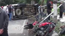 Video Mobil Tabrak 3 Motor di Kediri, 2 Orang Tewas