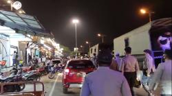 Berkerumun Tak Pakai Masker, Wisatawan Pantai Purus Padang Dibubarkan Polisi