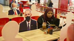 Jokowi hingga Joe Biden Temani Pengunjung Makan Siang di Restoran Ini