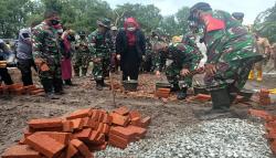 150 Prajurit TNI Dikerahkan Perbaiki Daerah Abrasi di Pesisir Pantai Karawang