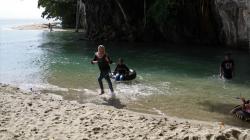 Penampakan Sungai Terpendek di Dunia, Panjang 20 Meter Ada di Sulawesi Tenggara