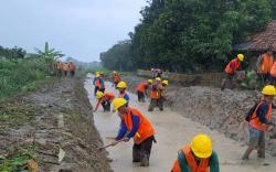 Alami Sedimentasi Parah, Normalisasi Irigasi Macan Subang Ditarget 2 Tahun
