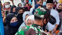 Gubernur Riau Santuni Keluarga Kopda Anumerta Dedi Irawan yang Gugur dalam Tugas