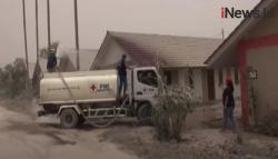 Video Desa di Karo Sumut Disemprot Water Canon Pascaerupsi Gunung Sinabung