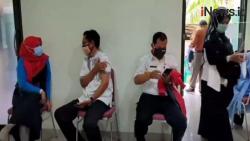 Video Tenaga Pengajar Ikuti Vaksinasi Covid-19 di Depok Persiapan Sekolah Tatap Muka