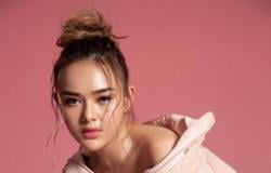 4 Gaya Amanda Manopo dengan Sweater dan Jaket Hoodie Mewah, Netizen: Mau Nangis Lihat Harganya   