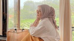 Baru Sebulan Nikah Ditanya Kapan Hamil, Kesha Ratuliu: Enggak Sopan!