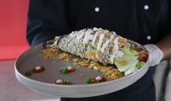 Menikmati Sushi Dikombinasikan Kuliner Khas Berbagai Negara di Restoran Kota Batu 