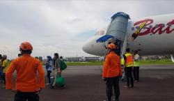 Pesawat Rute Timika-Jakarta Mendarat Darurat, Penumpang Sesak Napas Meninggal Dunia