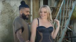 Geger, Video Klip Penyanyi Sasy Mankan Tampilkan Tarian Erotis Bintang Porno AS