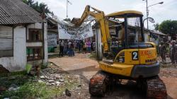 Kios-Kios di Jalur Pantura Dibongkar untuk Bangun Gedung Islamic Center