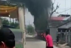 Video Suami Istri Terbakar saat Tambal Ban