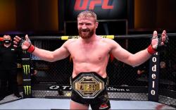 Nodai Rekor Israel Adesanya, Jan Blachowicz: Dia Akan Ingat Sampai Akhir Hayat