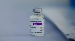 Alasan Lansia Boleh Disuntik Vaksin AstraZeneca