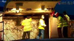 Video 1,1 Juta Vaksin Astrazeneca Tiba di Indonesia