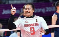 5 Potret Aprilia Manganang saat Main Voli, Macho Banget!