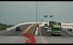 Pengguna Tol Palembang-Lampung Keluhkan Jalan Bergelombang<