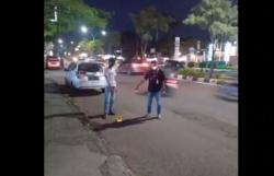 Gegara Knalpot Bising, Remaja di Cirebon Ditembak Pengendara Mobil<