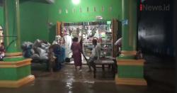 Video Banjir di Maros Surut, Warga Mulai Bersihkan Rumah