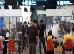 Video Bandara Soetta Ramai Penumpang saat Libur Isra Mi'raj dan Nyepi