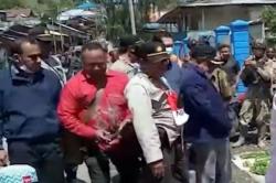 Video Polisi Dan TNI Lakukan Silahturahmi Kepada Warga Intan Jaya Papua 