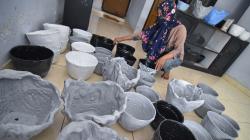 Pot Bunga Ini Terbuat dari Sampah Popok Bayi, Dijual Rp200.000