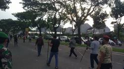 Video Ratusan Ormas Bentrok di Jalan Graha Raya Tangsel, Lalu Lintas Ditutup