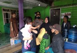 Ibu di Jonggol Bogor Tega Tinggalkan Bayi Berusia 14 Bulan di Depan Warung