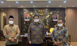 Temui Airlangga, Bupati Yani Minta JIIPE Buka Lapangan Kerja untuk Warga Gresik 